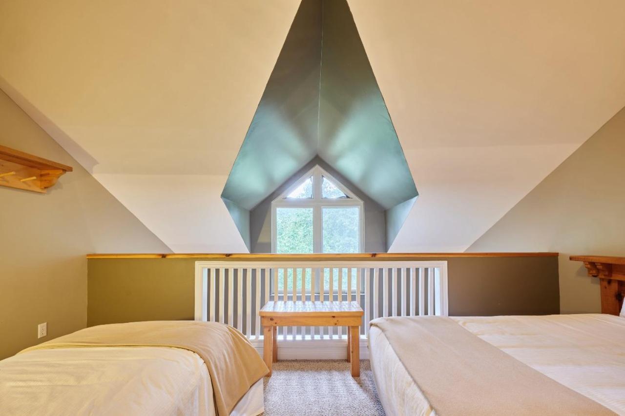 Marblewood Village Resort Steady Brook ภายนอก รูปภาพ